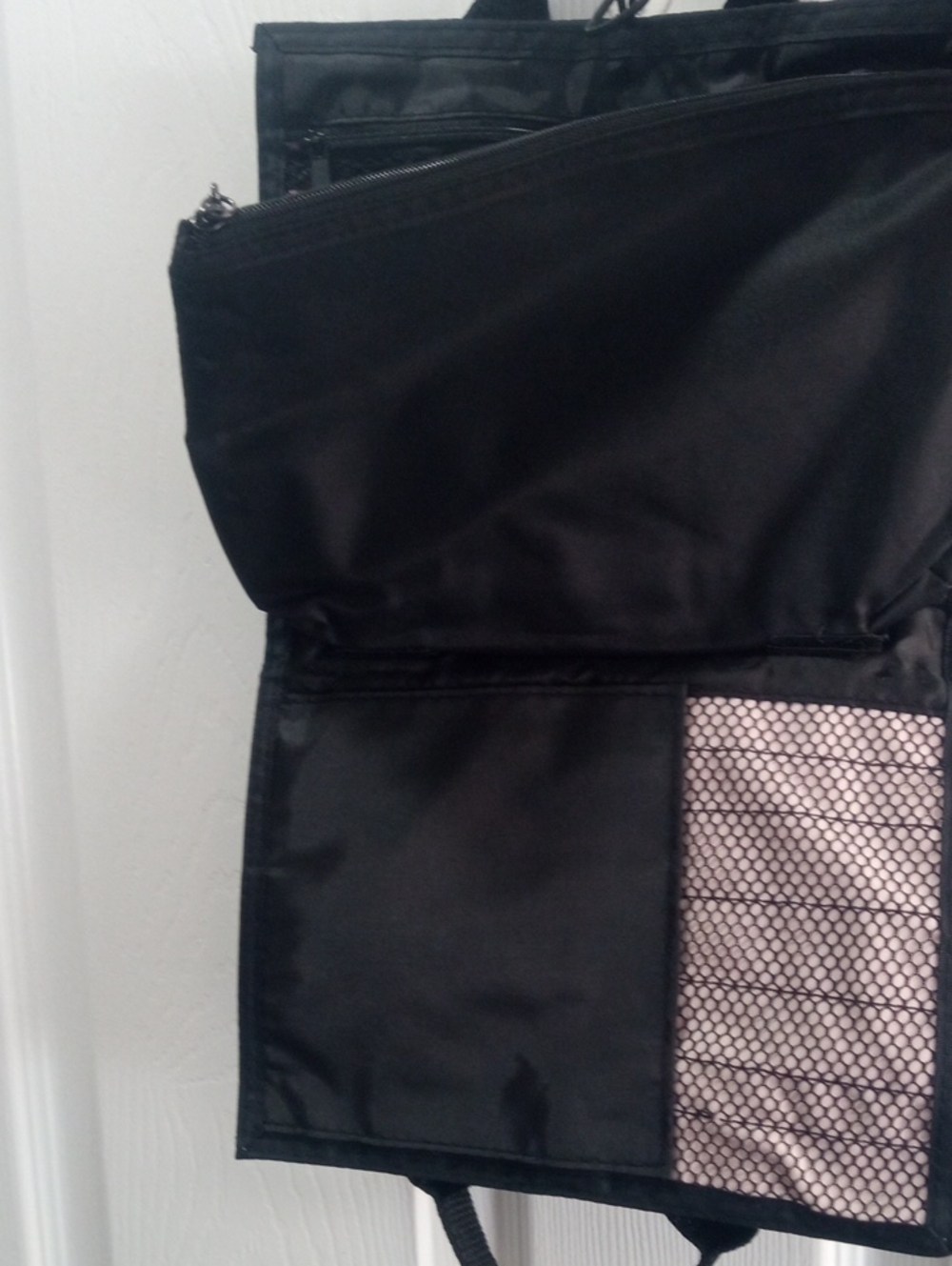 MARY KAY MAKE UP BAG - Picture 6 of 9